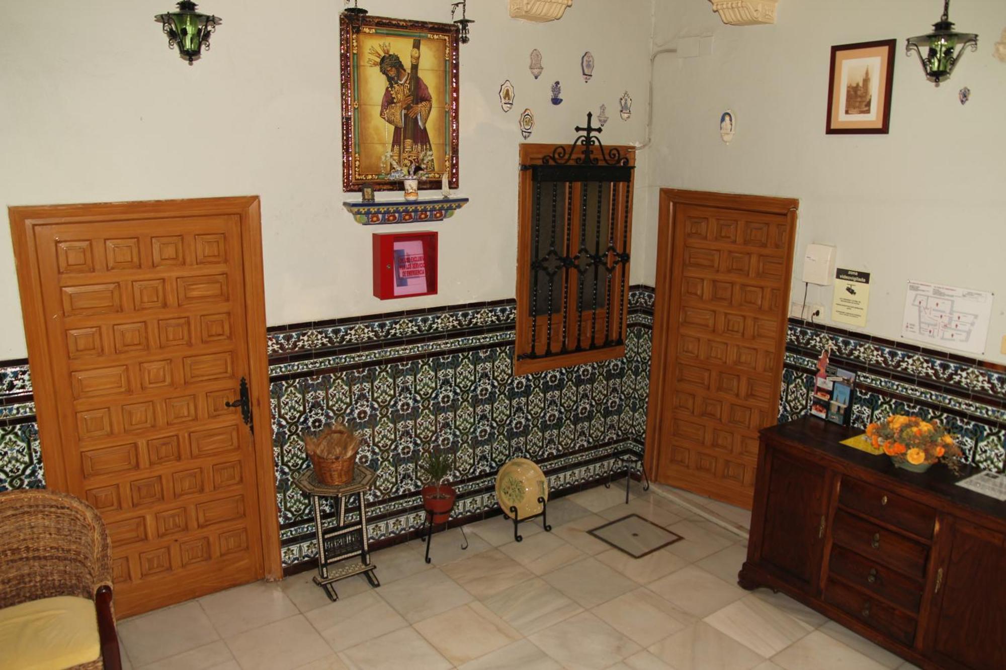 Pension Catedral Sevilla Buitenkant foto